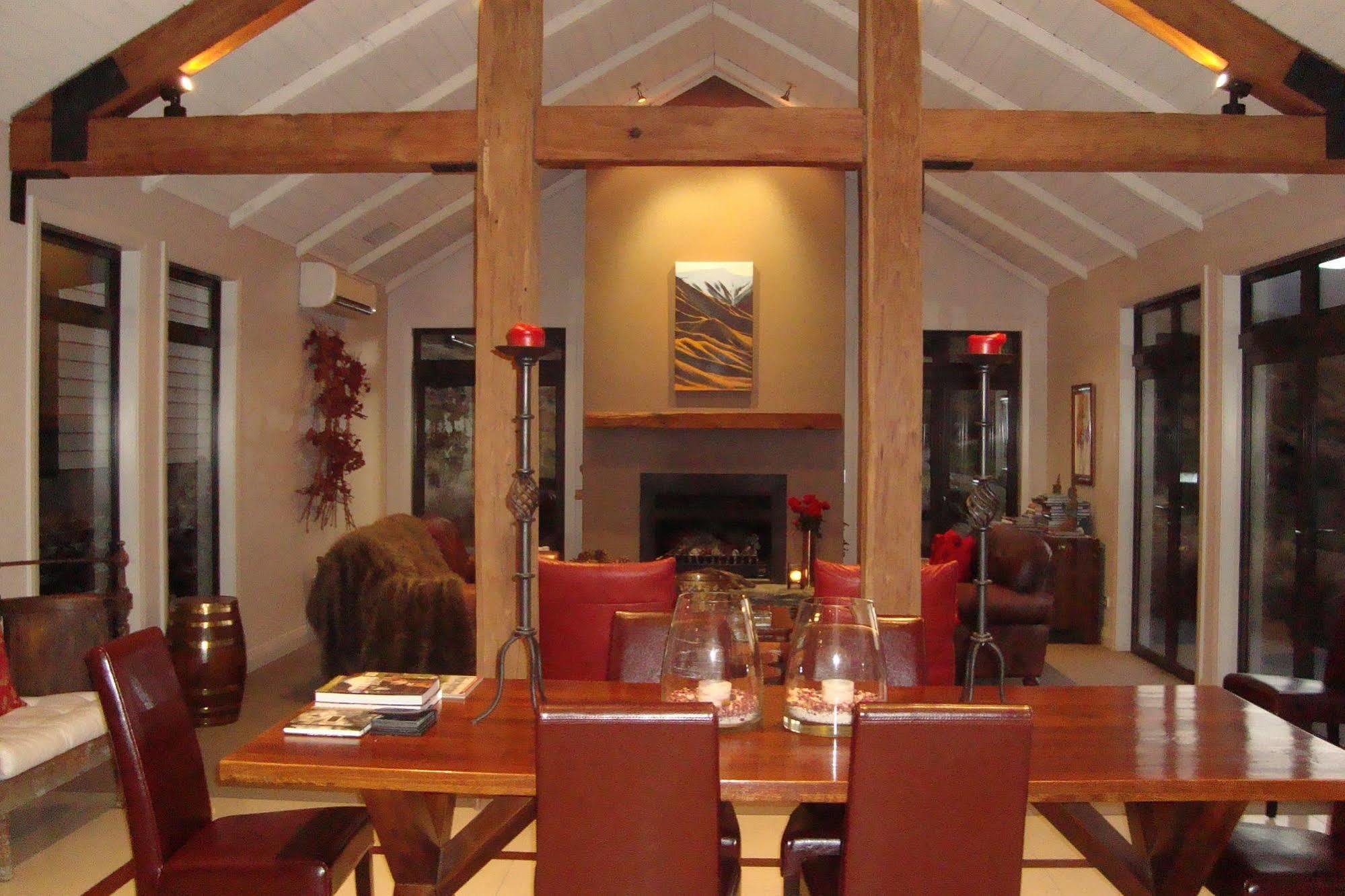 Mt Rosa Lodge Boutique Vineyard Accommodation Ванака Екстер'єр фото